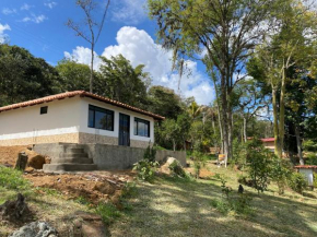 Agradable casa de campo con jacuzzi, hermosa vista, Cabaña Las Palmas